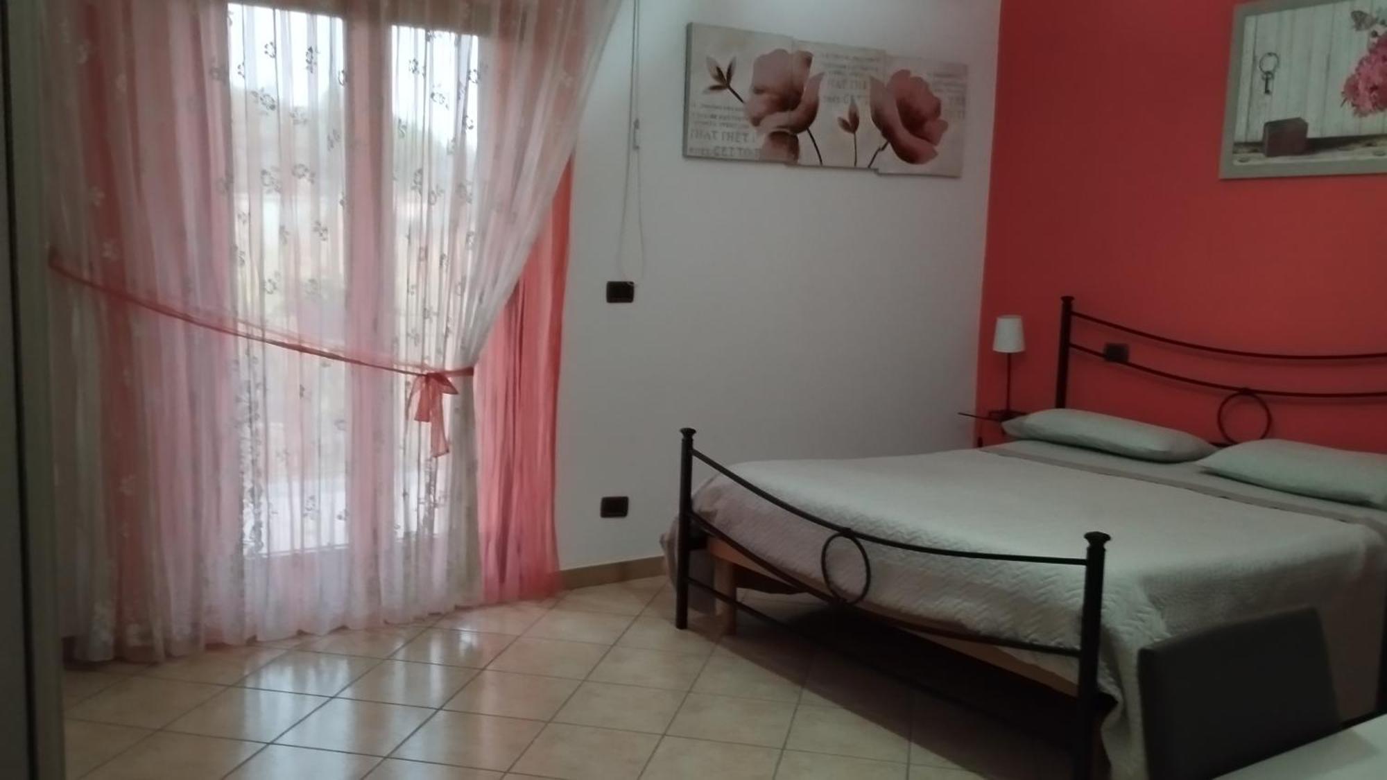 B&B L'Amicizia Montefiascone Szoba fotó